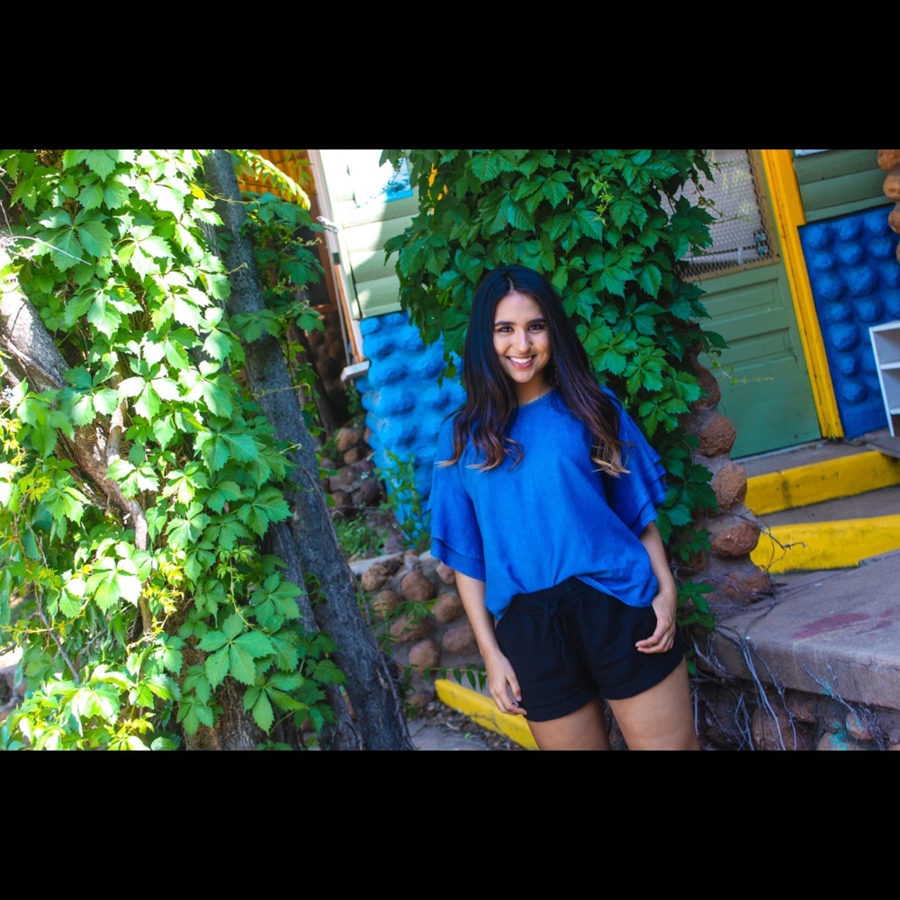 Meet your Posher, Alexis